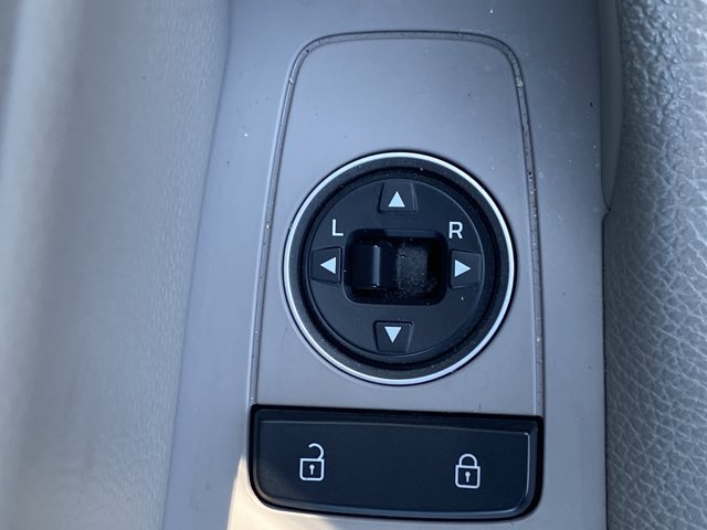Used 2018 Hyundai Sonata SEL w/ Tech Package 02 FWD image 11