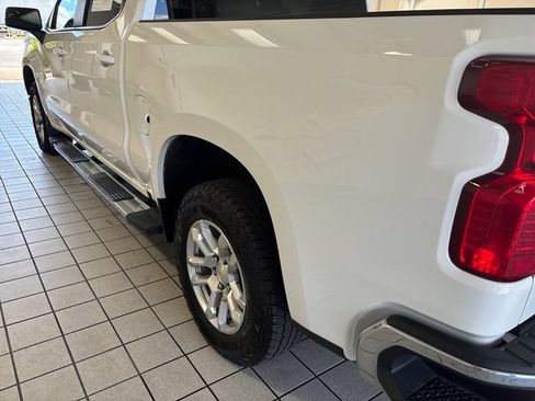 Used 2025 Chevrolet Silverado 1500 LT AWD/4WD image 19