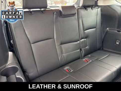 Used 2023 Toyota Highlander XLE image 23