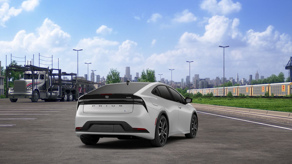 New 2027 Toyota Prius Plug-In Hybrid FWD image 11