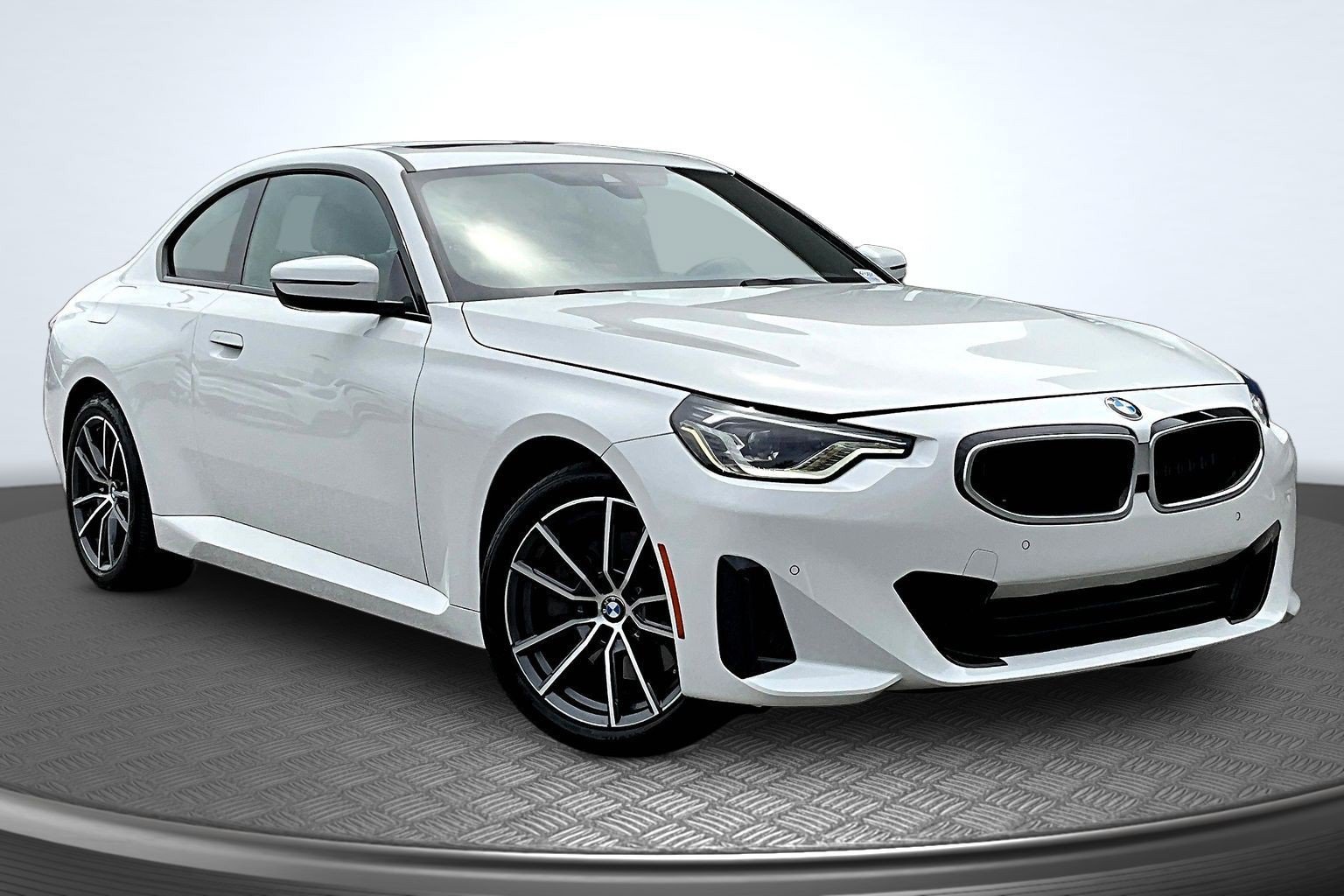 Used 2026 BMW 230i xDrive Coupe AWD/4WD image 2