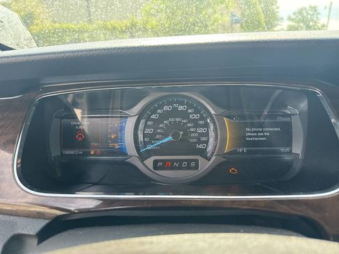 Used 2014 Ford Taurus Limited FWD image 16