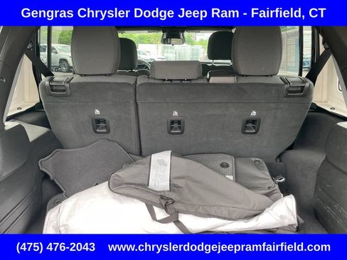 Certified 2025 Jeep Wrangler Unlimited Sahara AWD/4WD image 32