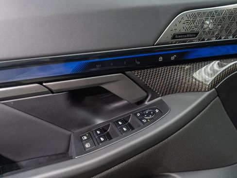 Used 2025 BMW M5 w/ Carbon Package image 91