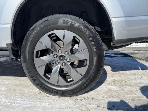 Certified 2022 Ford F150 Lightning Lariat w/ Max Trailer Tow Package image 5