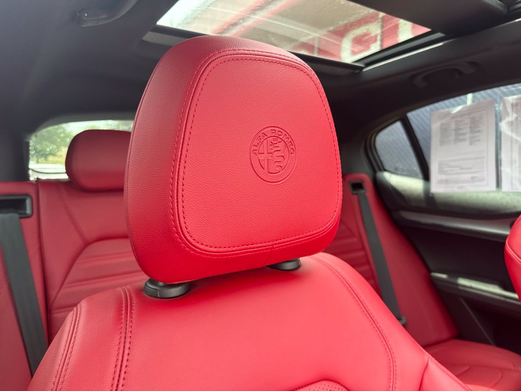 Used 2023 Alfa Romeo Stelvio Veloce AWD/4WD image 72