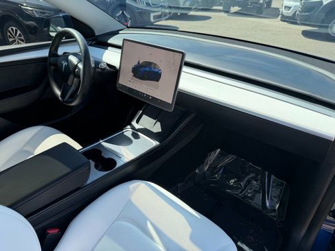 Used 2023 Tesla Model Y Long Range AWD/4WD image 18