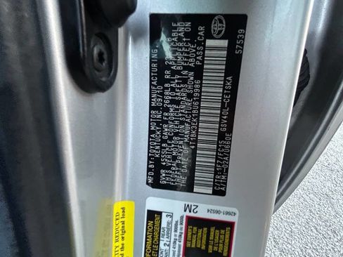 Used 2011 Toyota Camry SE w/ SE Extra-Value Pkg #1 image 6