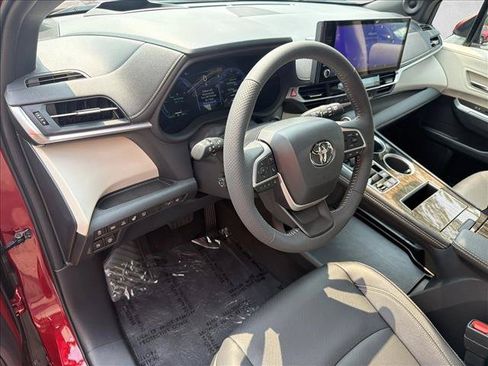 New 2026 Toyota Sienna Platinum AWD/4WD image 13