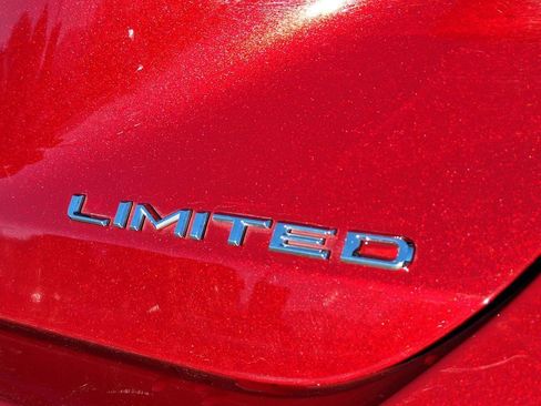 Used 2019 Toyota Avalon Limited image 32