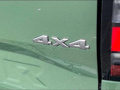 New 2026 Nissan Frontier SV image 9