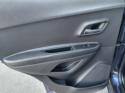 Used 2019 Chevrolet Trax LS FWD image 20