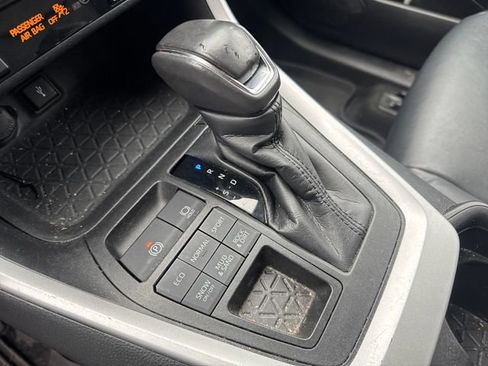 Used 2021 Toyota RAV4 XLE Premium AWD/4WD image 23
