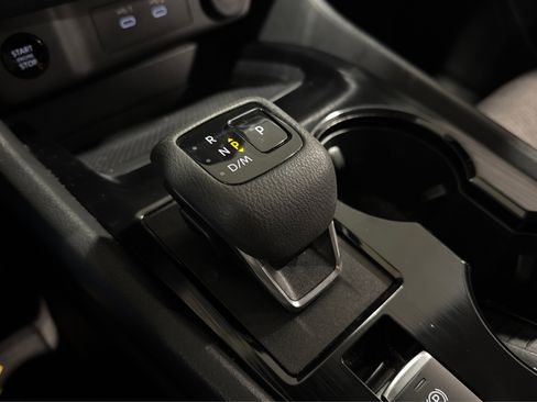 Used 2025 Nissan Rogue SV image 31