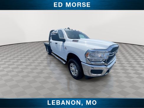 Used 2024 RAM 2500 Tradesman w/ Chrome Appearance Group AWD/4WD image 2