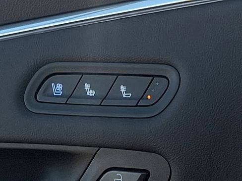 Used 2023 Cadillac Escalade ESV Premium Luxury image 25