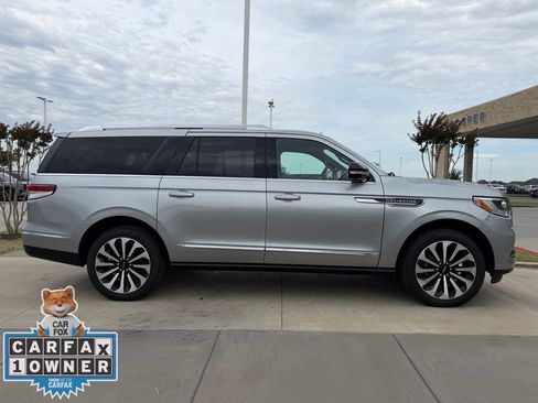 Used 2024 Lincoln Navigator L Reserve AWD/4WD image 19