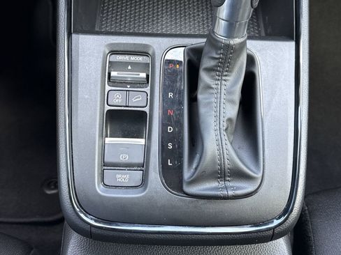 Used 2024 Honda CR-V LX image 24