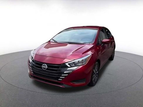 Used 2025 Nissan Versa SV FWD image 6