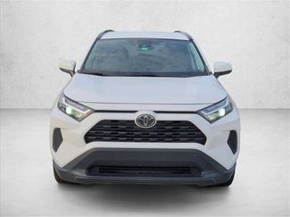 Used 2022 Toyota RAV4 XLE FWD video 2