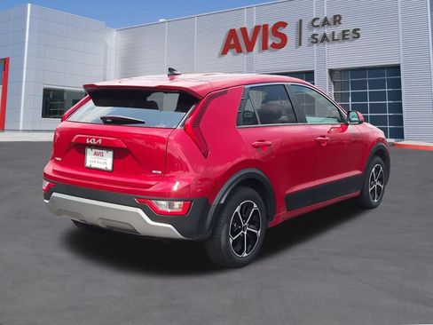 Used 2025 Kia Niro LX FWD image 6