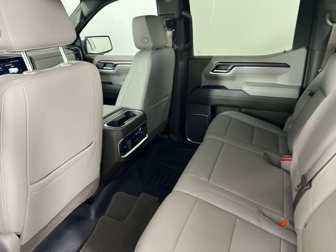 Used 2023 GMC Sierra 1500 SLT image 19