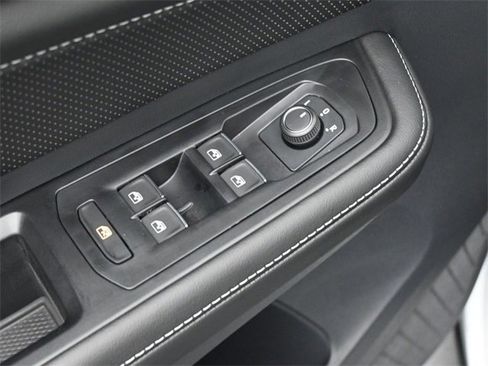 New 2026 Volkswagen Atlas SE image 13