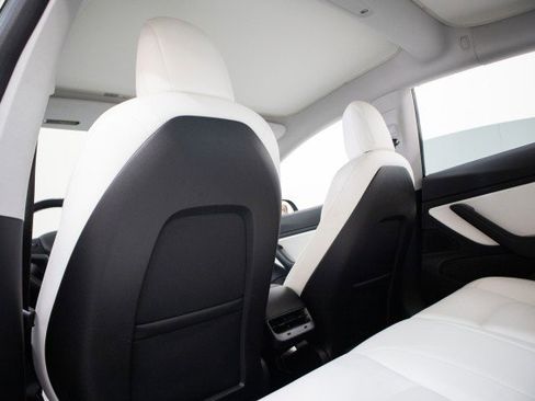 Used 2018 Tesla Model 3 Long Range image 22