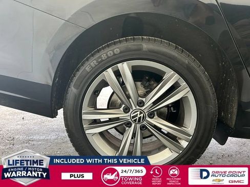 Used 2024 Volkswagen Jetta SE FWD image 12