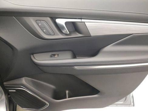 New 2026 Buick Enclave Preferred w/ Power Package AWD/4WD image 9