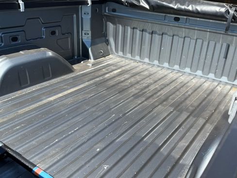 Used 2021 Chevrolet Silverado 1500 LTZ w/ Z71 Off-Road Package AWD/4WD image 9
