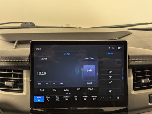 Used 2024 Ford Expedition XLT image 18