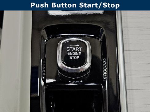 New 2026 Volvo XC60 B5 Ultra w/ Protection Package Premier image 39