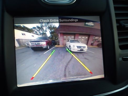 Used 2016 Chrysler 300 C image 29