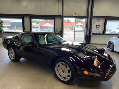 Used 1993 Chevrolet Corvette Coupe RWD image 23