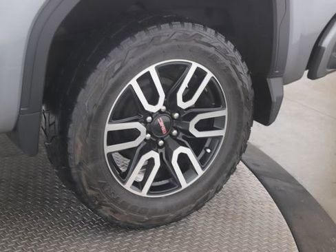 Used 2020 GMC Sierra 1500 AT4 w/ AT4 Premium Package image 14