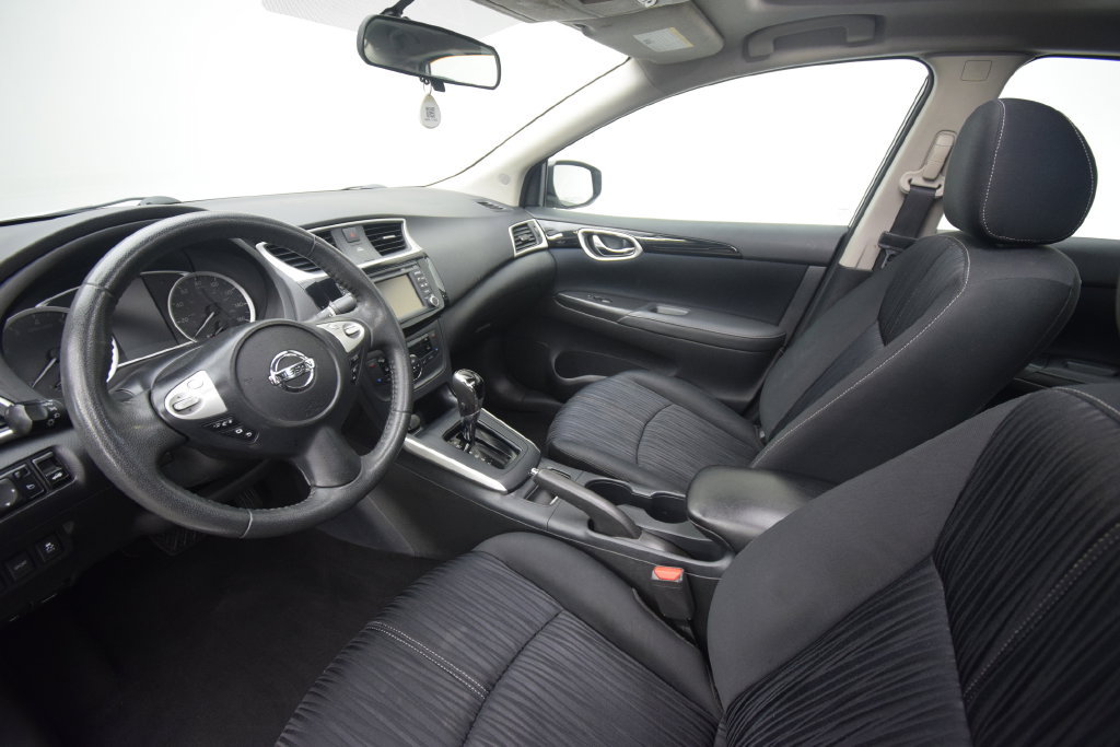 Used 2018 Nissan Sentra SV w/ Premium Package (P01) FWD image 8