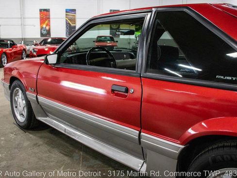 Used 1991 Ford Mustang GT RWD image 22