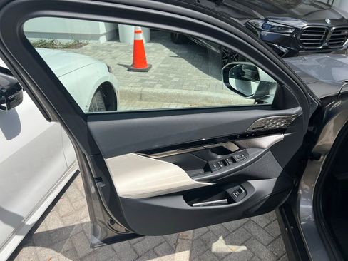 Certified 2024 BMW 530i w/ Premium Package image 11