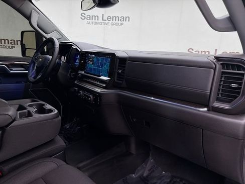 Used 2025 Chevrolet Silverado 2500 LT image 30
