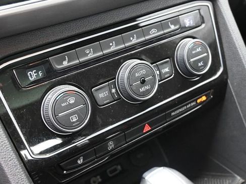 Used 2019 Volkswagen Atlas SEL FWD image 34