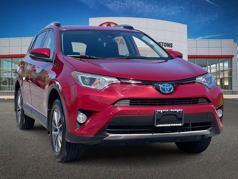 Used 2018 Toyota RAV4 XLE w/ Convenience Package AWD/4WD image 1