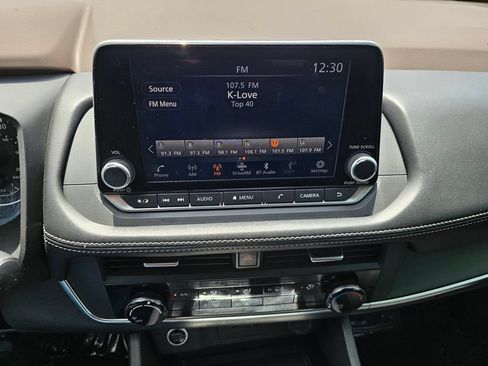 Used 2023 Nissan Rogue S FWD image 25