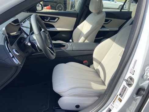 New 2026 Mercedes-Benz E 350 4MATIC Sedan image 21