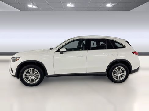 Certified 2025 Mercedes-Benz GLC 300 image 2