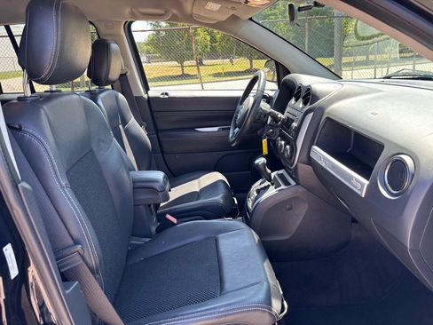 Used 2014 Jeep Compass Latitude AWD/4WD image 10