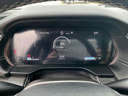 Used 2023 Jeep Grand Cherokee Laredo image 19