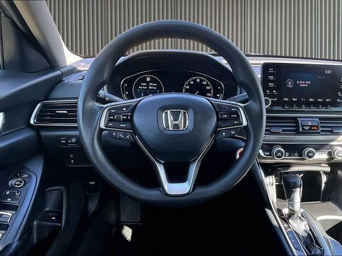 Used 2018 Honda Accord LX image 6
