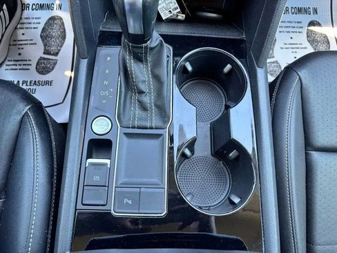 Used 2023 Volkswagen Atlas SE FWD image 16