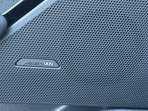 New 2026 Land Rover Range Rover Velar Dynamic SE image 20